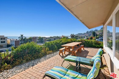 22609 Pacific Coast Hwy unit 1/2, Malibu, CA 90265 - photo 6