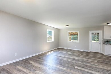 142 Northmont Dr, Statesville, NC 28625 - photo 6