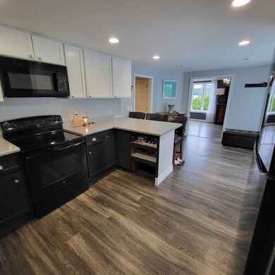 132 Chases Grove Rd, Derry, NH 03038 - photo 7