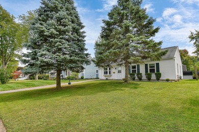 BIG FRONT YARD