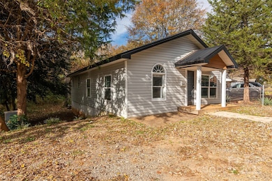 126 Hill St, Forest City, NC 28043 - photo 2