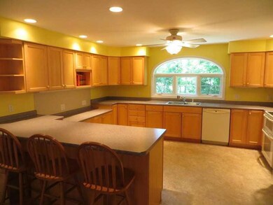 3 Marc Dr, Brunswick, ME 04011 - photo 2