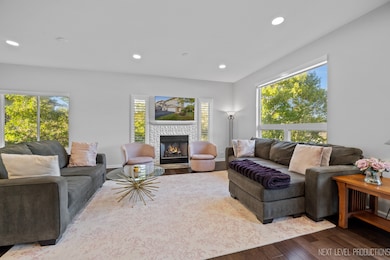 479 River Bend Rd unit 111, Naperville, IL 60540 - photo 4