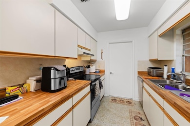 7706 W Elm St, Tampa, FL 33615 - photo 7