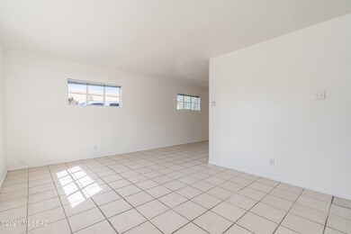 6 Bermuda St-10