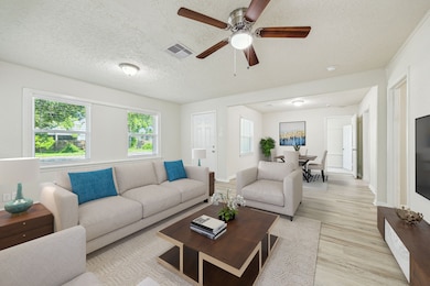 2511 Evergreen Dr, Houston, TX 77087 - photo 2