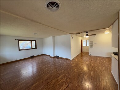 289 N 4th Ave, Forsyth, MT 59327 - photo 5