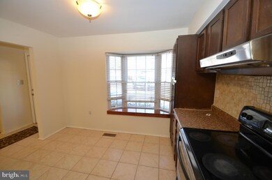 6453 Shannon Station Ct, Springfield, VA 22152 - photo 5