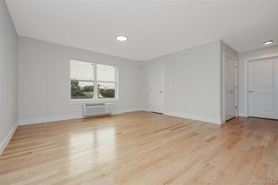 539 Front St unit 4C, Hempstead, NY 11550 - photo 5