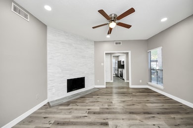 3722 Woodchase Dr, Houston, TX 77042 - photo 6