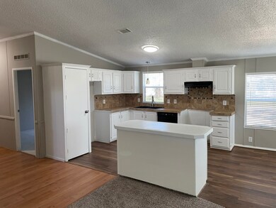 124 Country Oaks St unit Lot 50, Brazoria, TX 77422 - photo 5