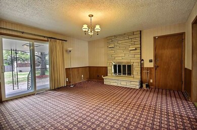 Main floor family room with Fireplace