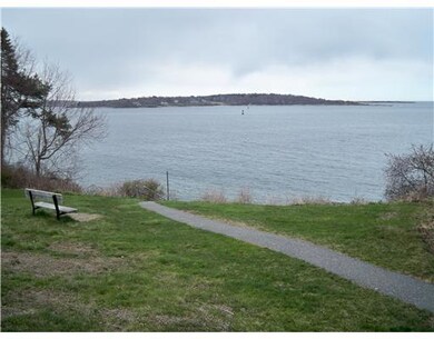 Waterfront/Dock/Pier. Relax and...