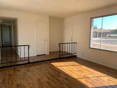 5_Living Room
