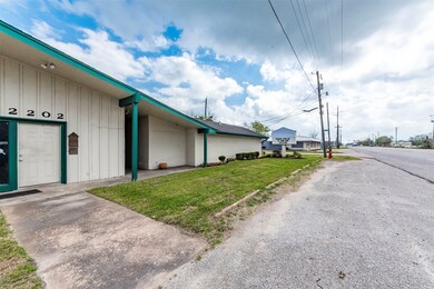 2202 N Gordon St, Alvin, TX 77511 - photo 6