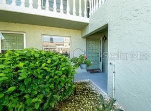 Green Dolphin Park unit 506, Tarpon Springs, FL 34689 - photo 2