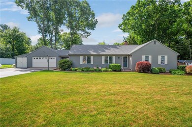 4 Grant Ln, Cumberland, RI 02864 - photo 2