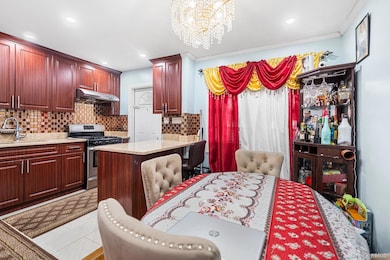 12038 Inwood St, Jamaica, NY 11436 - photo 7