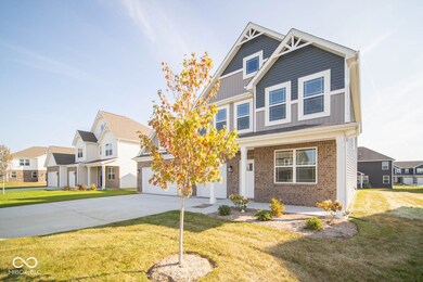 121 Hobbs Dr, Whiteland, IN 46184 - photo 3