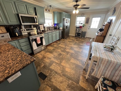 201 Beechview Dr, Clifton, TN 38425 - photo 2