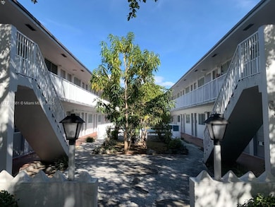 6801 N Kendall Dr, Miami, FL 33156 - photo 3