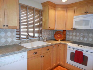 139 Belvedere Dr, Cranston, RI 02920 - photo 6