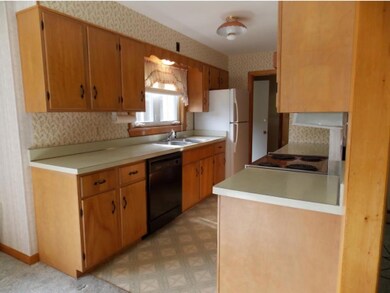 75 Laurel Dr, Saint Johnsbury, VT 05819 - photo 7