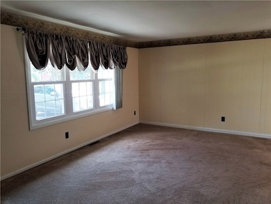 2306 Midland Dr, Erie, PA 16506 - photo 3