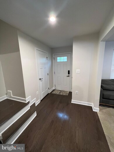 9942 Vista Pointe Dr, Springdale, MD 20774 - photo 3