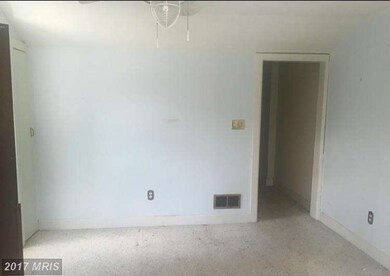 8600 Oakleigh Rd, Parkville, MD 21234 - photo 3