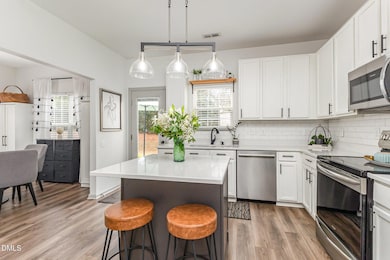 212 Cline Falls Dr, Holly Springs, NC 27540 - photo 2