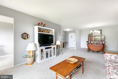 Treebrooke unit 506, Oakton, VA 22124 - photo 5