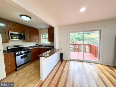 9310 Jamison Ave unit B, Philadelphia, PA 19115 - photo 4