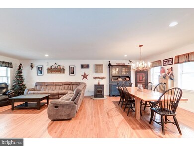 55 Main St, Swedesboro, NJ 08085 - photo 5