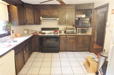 4 Linden Ln, Coventry, RI 02816 - photo 6