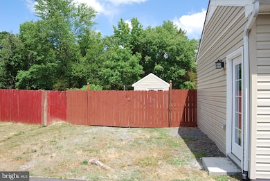 11002 Huntington Woods Cir, Fredericksburg, VA 22407 - photo 7