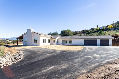 9519 Circle r Dr, Valley Center, CA 92082 - photo 2