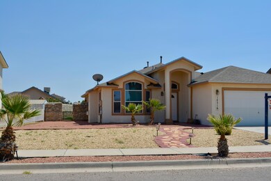 14316 Desert Sunset Dr, Horizon City, TX 79928 - photo 3