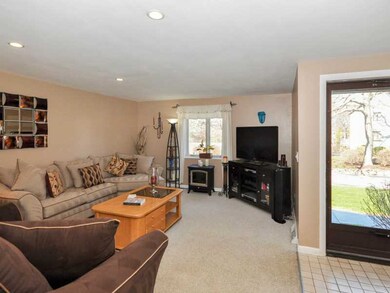 320 Westmoreland St unit B2, Narragansett, RI 02882 - photo 4