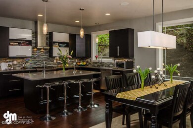 Dining Room/ Kitchen