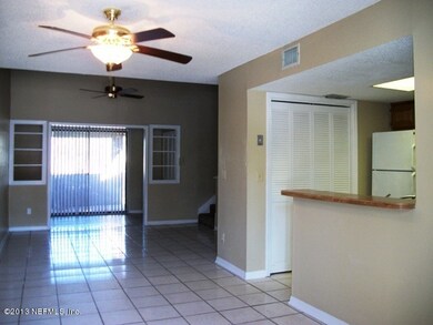 7615 Melissa Ct N, Jacksonville, FL 32210 - photo 2