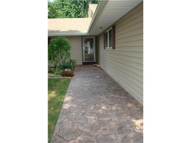 539 Fairwood Dr, Marysville, OH 43040 - photo 2