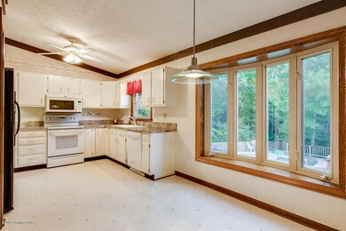 10807 Cherry Grove Ct-8