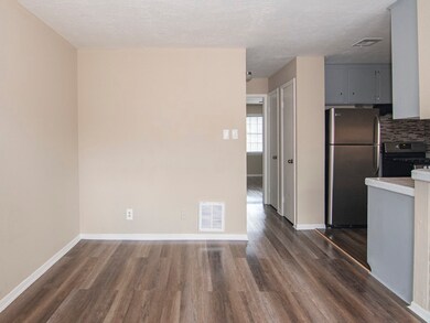 4503 Werner St unit 24, Houston, TX 77022 - photo 4