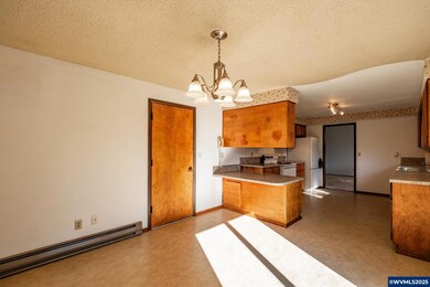 951 Dogwood St unit 2JAN, Sweet Home, OR 97386 - photo 5