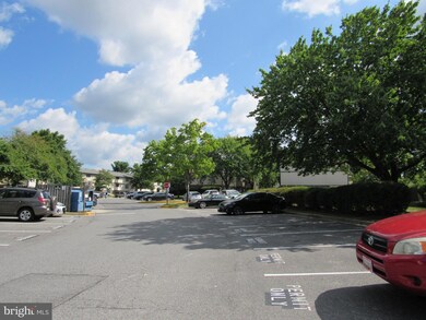 19601 Gunners Branch Rd unit D, Germantown, MD 20876 - photo 3