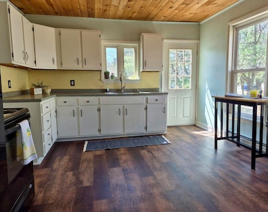 29 Fairmount Ave, Auburn, ME 04210 - photo 5