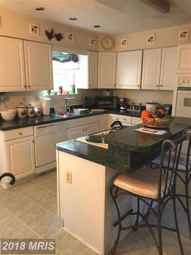 7805 Fern Hill St, Waldorf, MD 20603 - photo 3