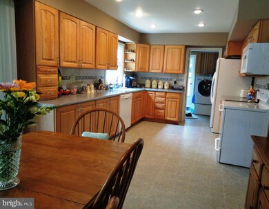 12605 Kernwood Ln, Bowie, MD 20715 - photo 5