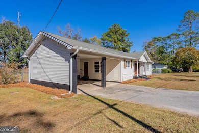 322 Mcgregor St, Blackshear, GA 31516 - photo 3